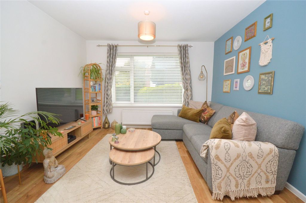 Property photo 2 of 21 2 - Picture No. 36