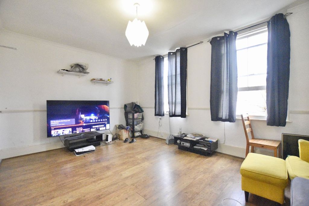 Property photo 3 of 8