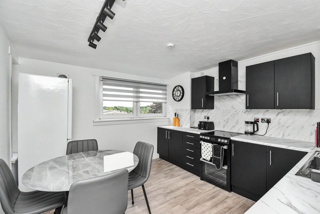 Property photo 3 of 13 Kitchen Angle 1