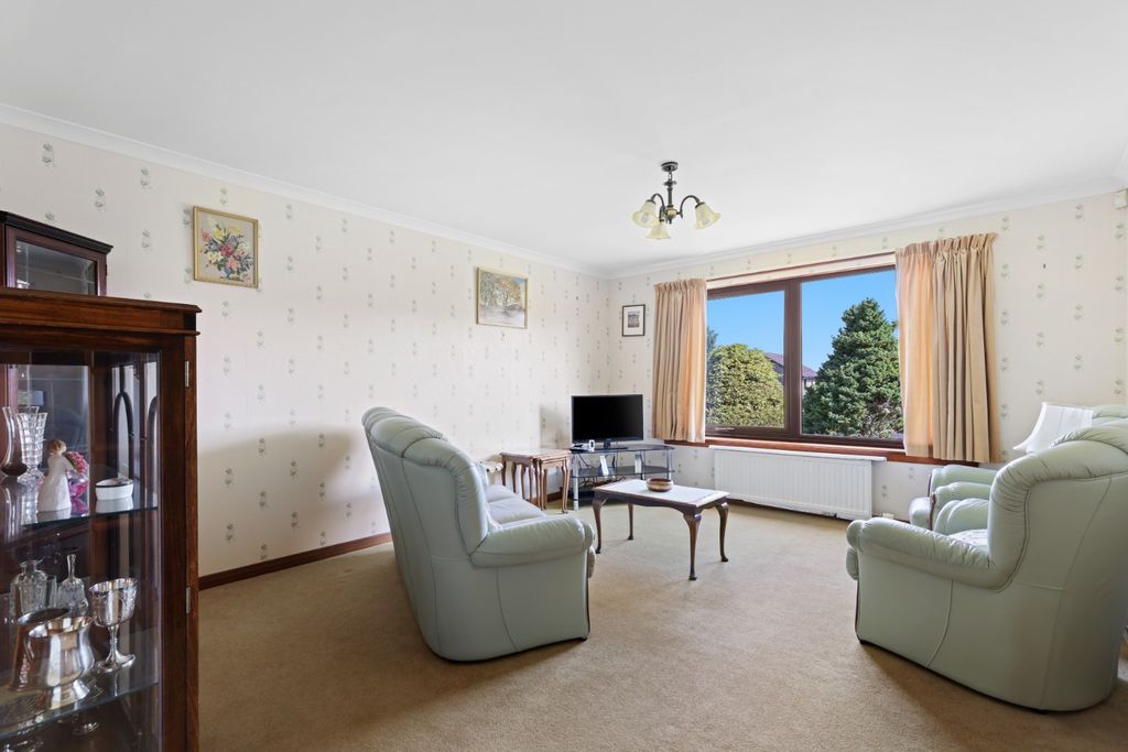 Property photo 3 of 24