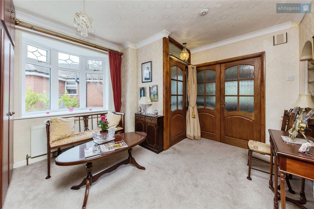 Property photo 3 of 22 Picture No. 09