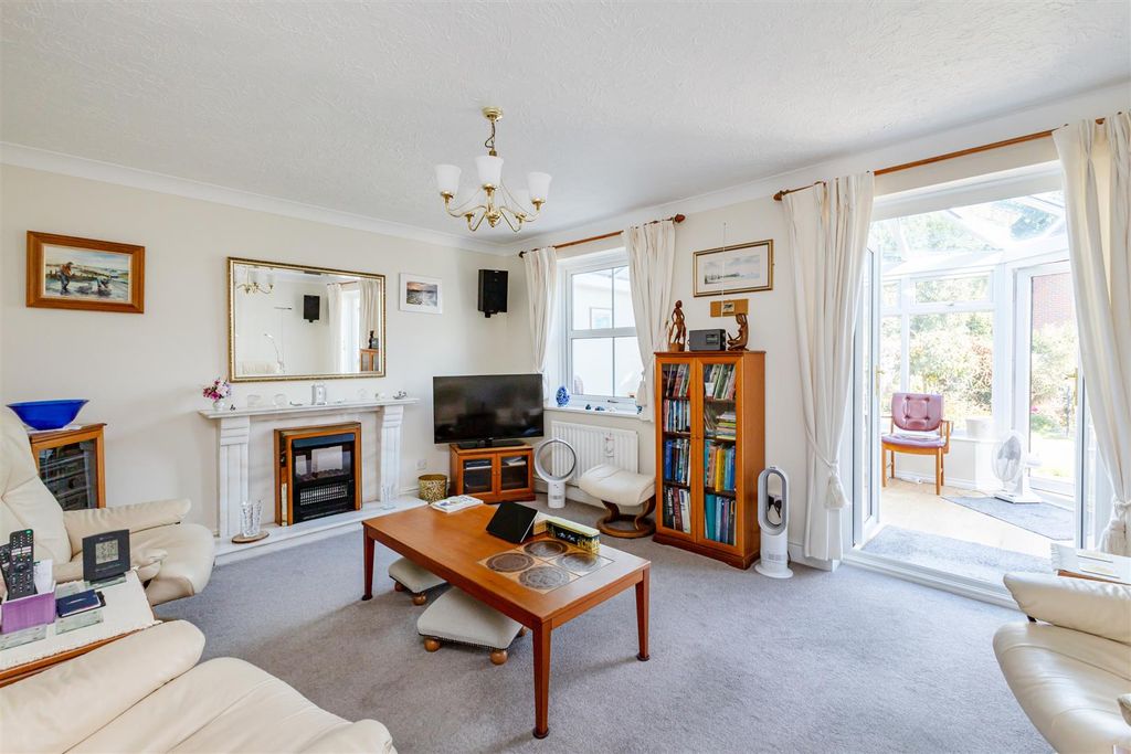 Property photo 3 of 27 Untitled-3676.Jpg