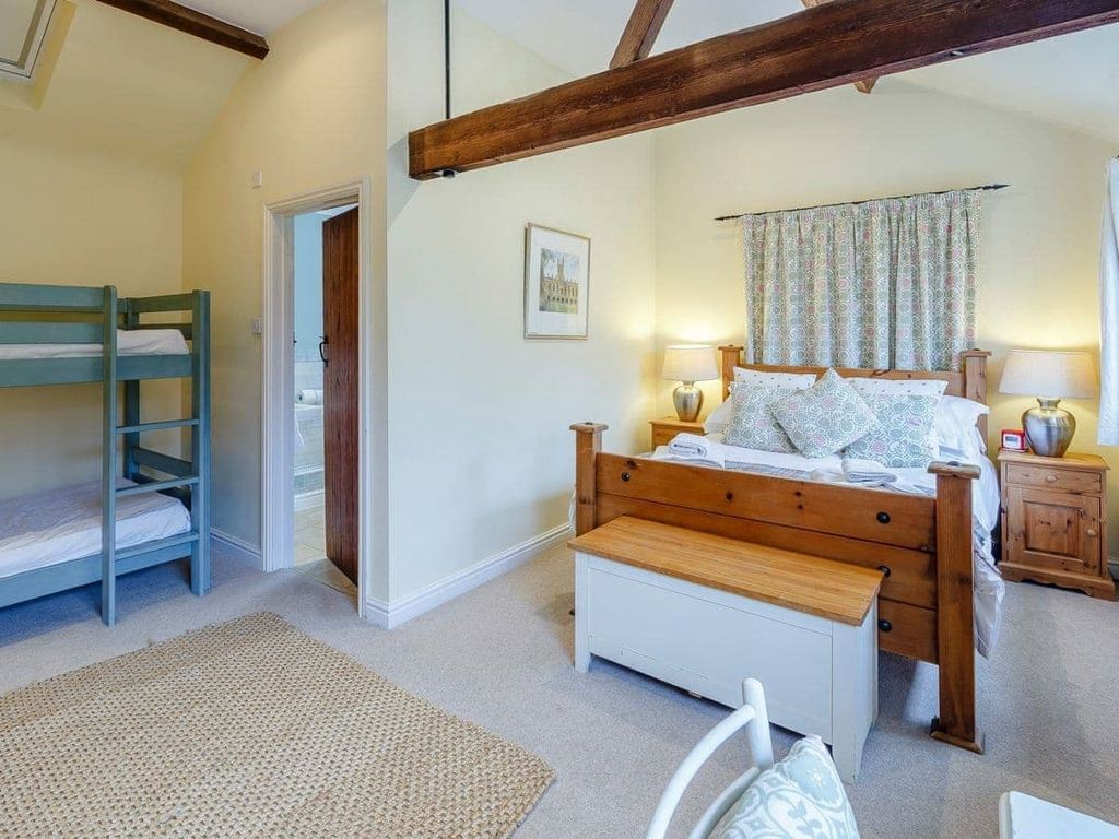 Property photo 2 of 8 11029461