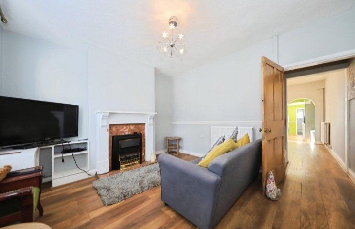 Property photo 2 of 11 Picture No. 08