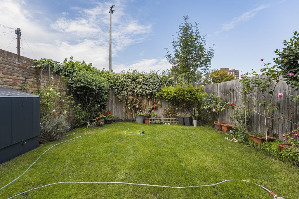 Property photo 2 of 11 Dsc00442