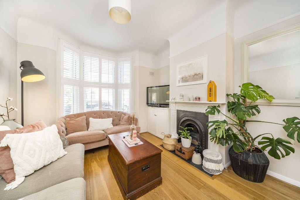 Property photo 3 of 11