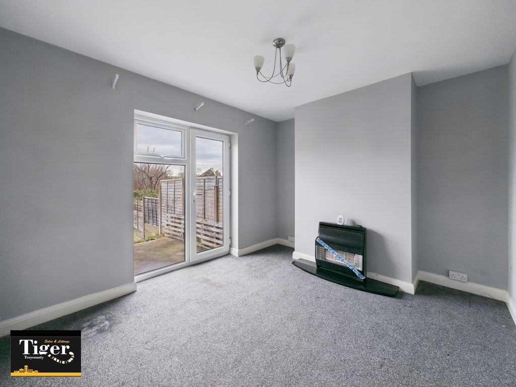 Property photo 3 of 17 Cam03440G0-Pr0467-Still006