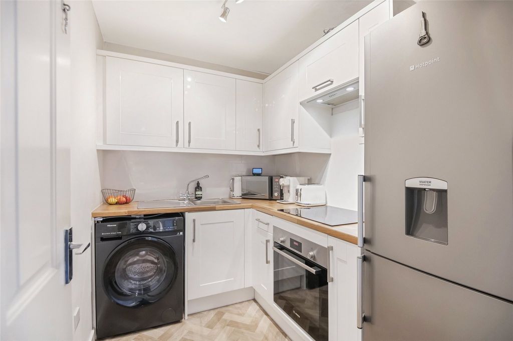 Property photo 3 of 18 Picture No. 07