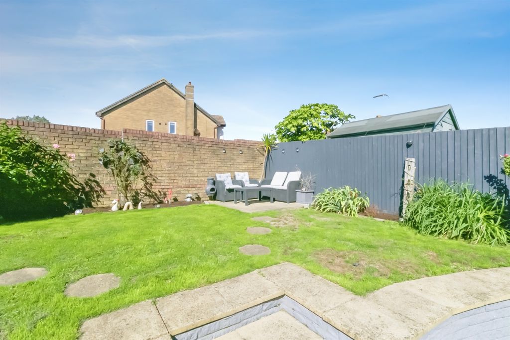 Property photo 2 of 17