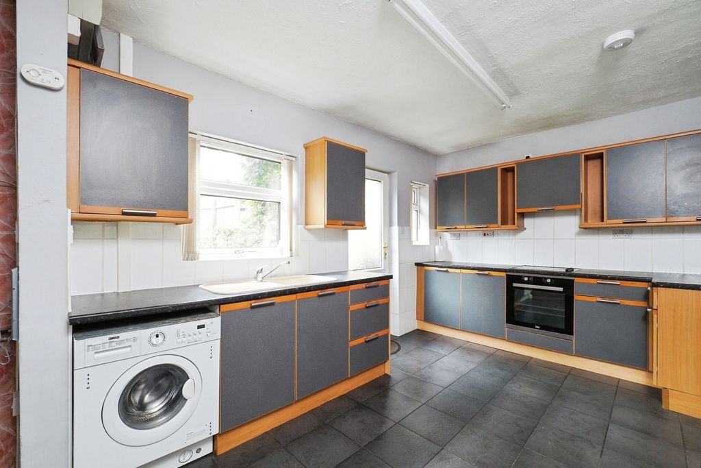 Property photo 2 of 15 Photo