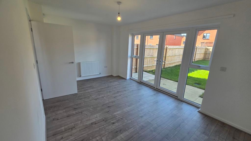 Property photo 3 of 11 Photo 6