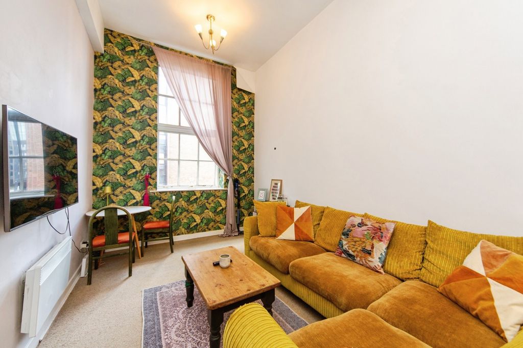Property photo 3 of 16 Pbox-Img.Jpg