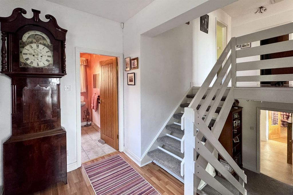 Additional image 14 of 5 bed detached house for saleHaywards Close, Glossop SK13