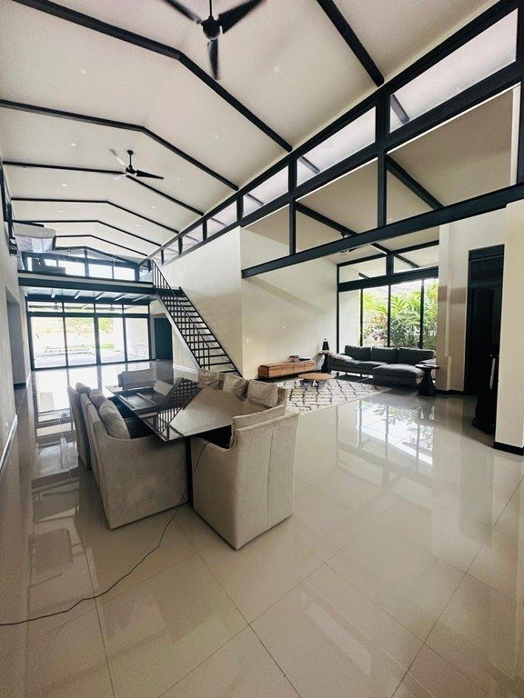 Property photo 2 of 12 <Alttext/>