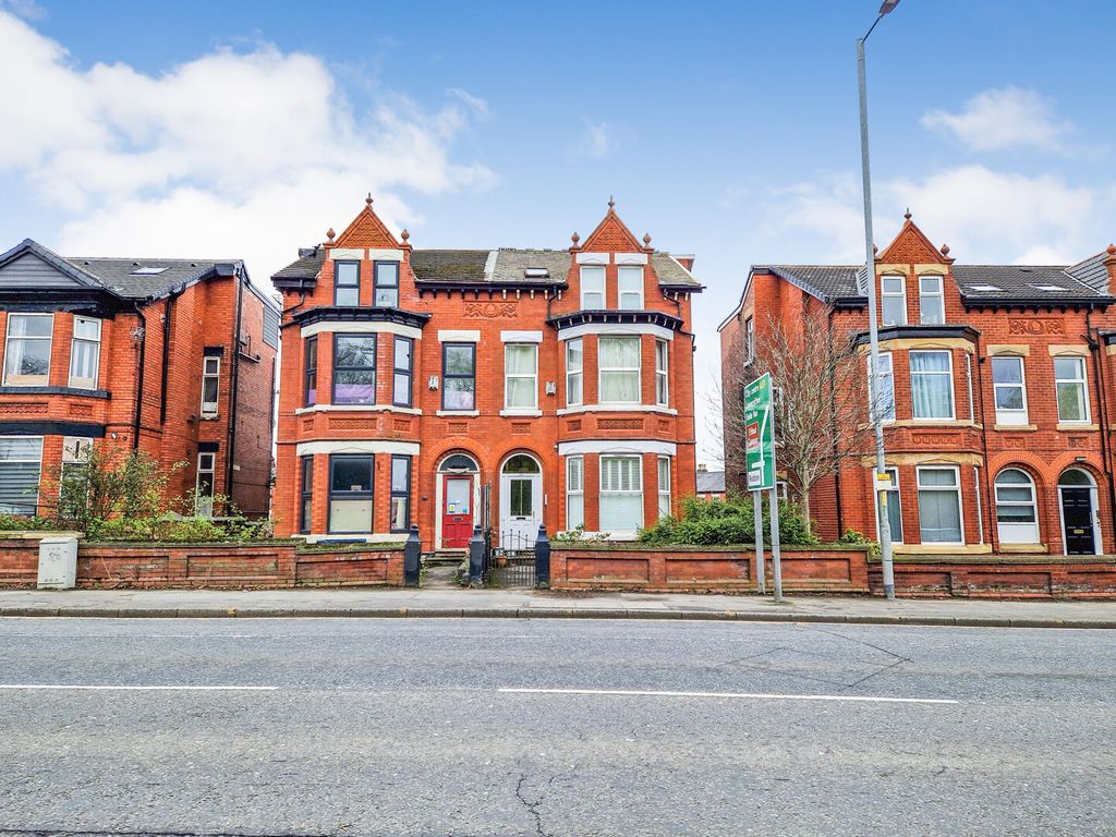 Property photo 1 of 12 Front (Exterior)