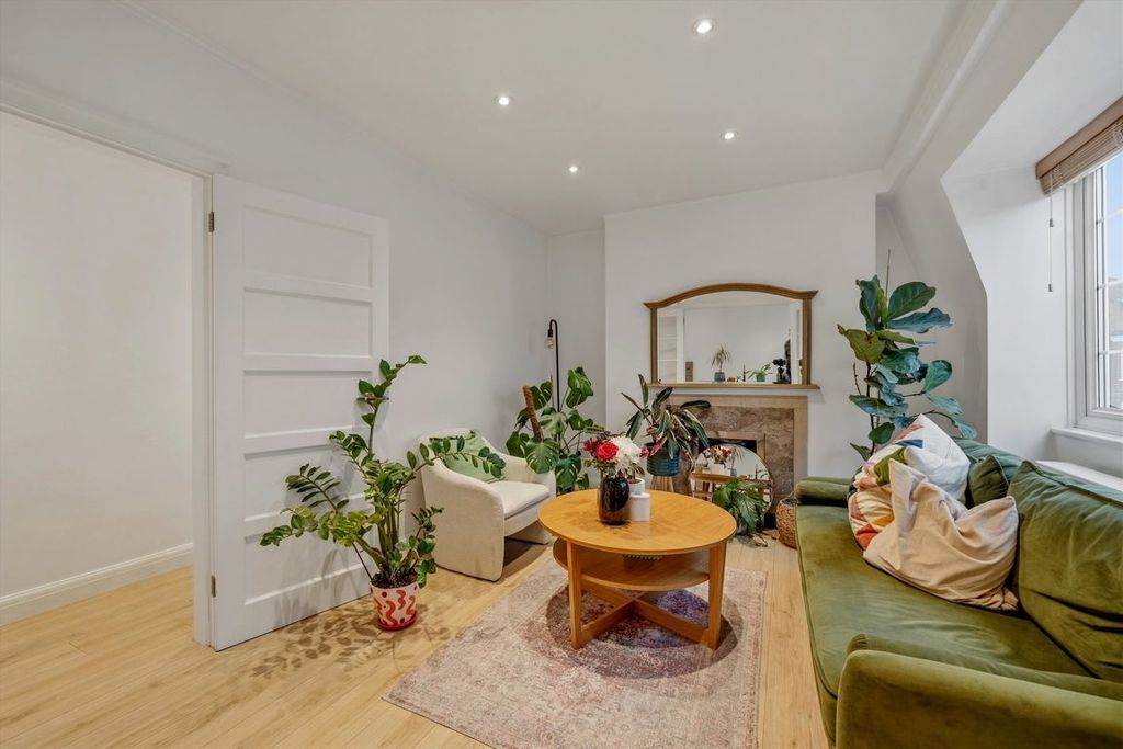 Property photo 2 of 5