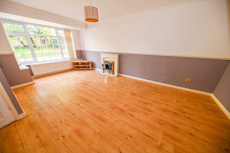 Property photo 3 of 12 Photo 6