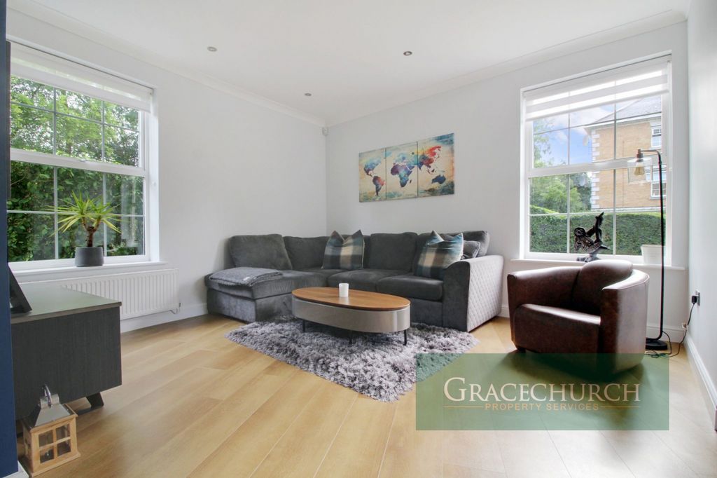 Property photo 3 of 13 Gallery