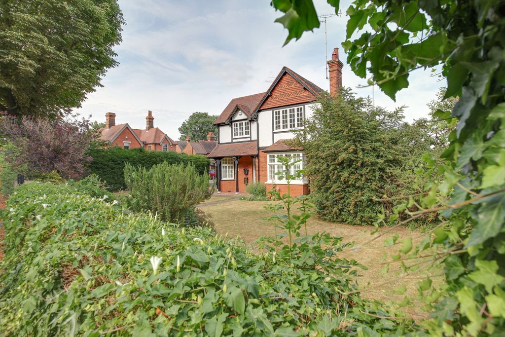 Property photo 1 of 24