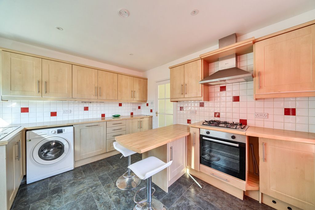 Property photo 2 of 22 Kitchen