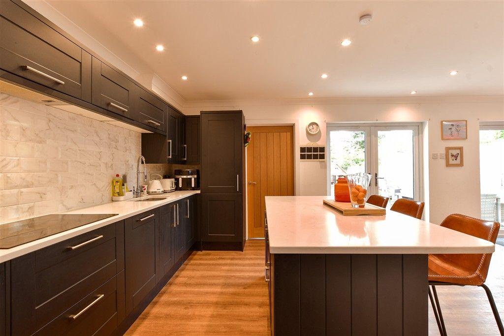 Property photo 3 of 18 Kitchen/Dining Area