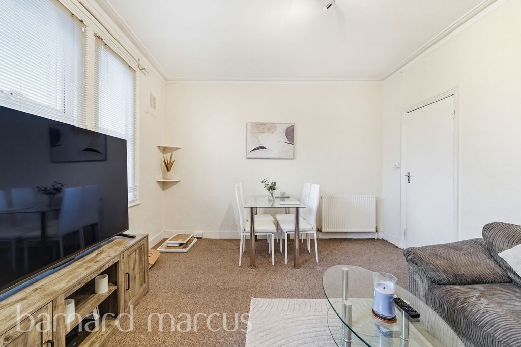 Property photo 2 of 8 Reception Room