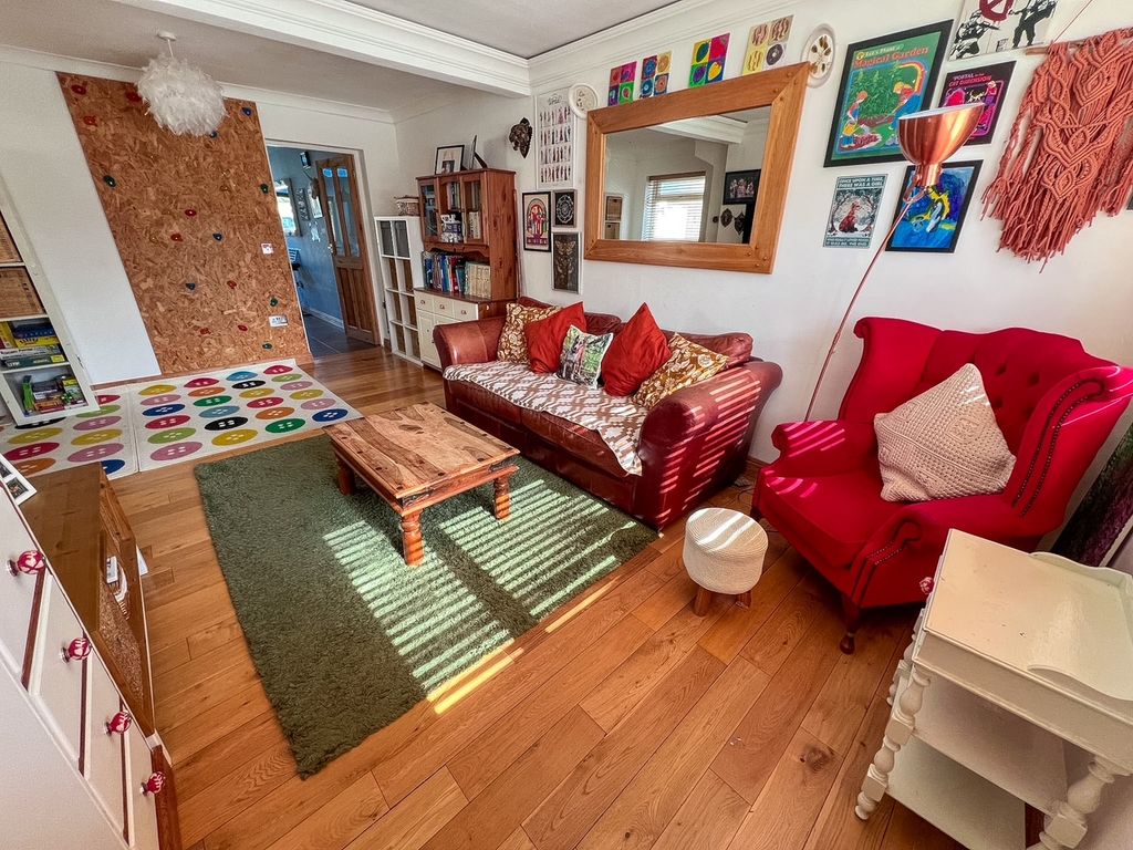 Property photo 3 of 30