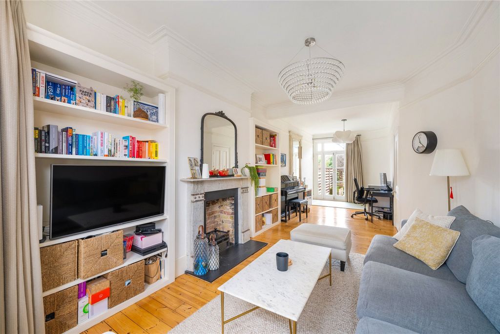 Property photo 3 of 10 Picture No. 18