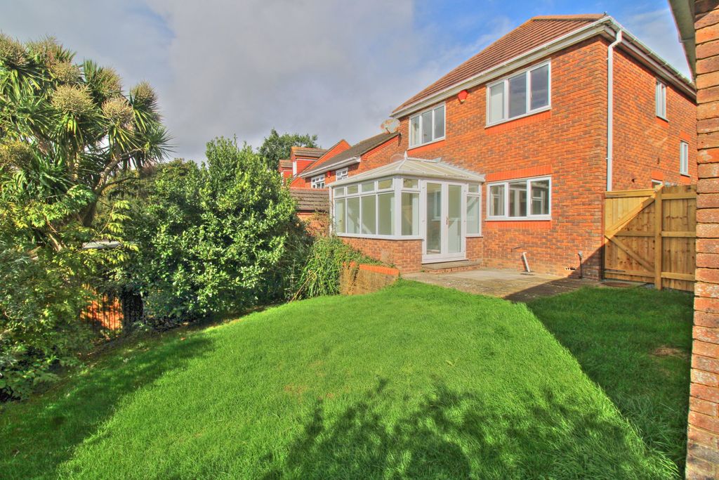 Property photo 2 of 14