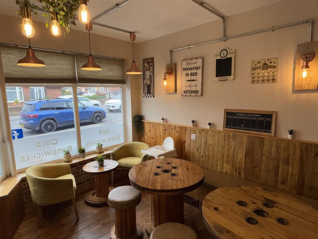 Property photo 3 of 7 Photo 2