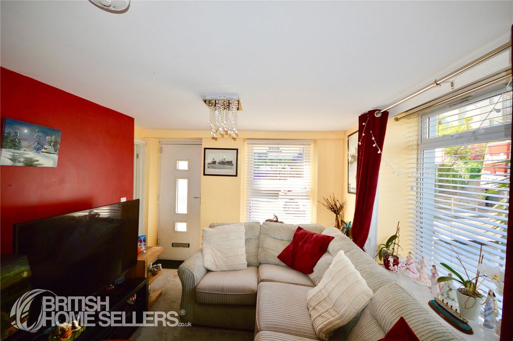 Property photo 3 of 7 Picture No. 10