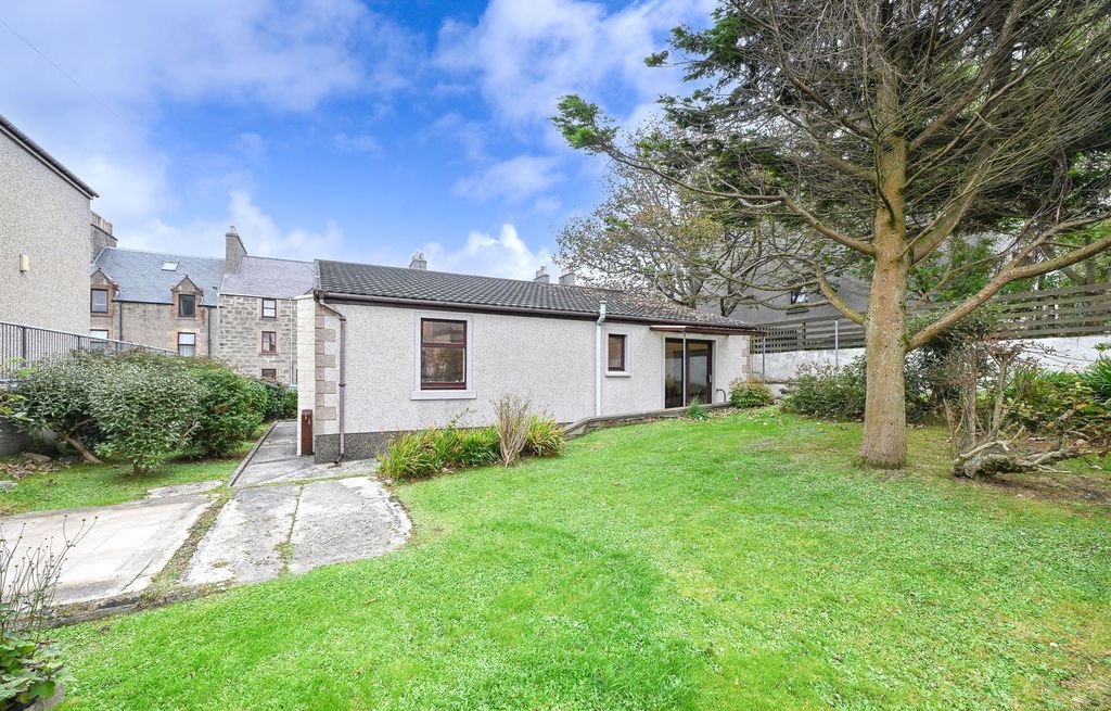 Property photo 3 of 37