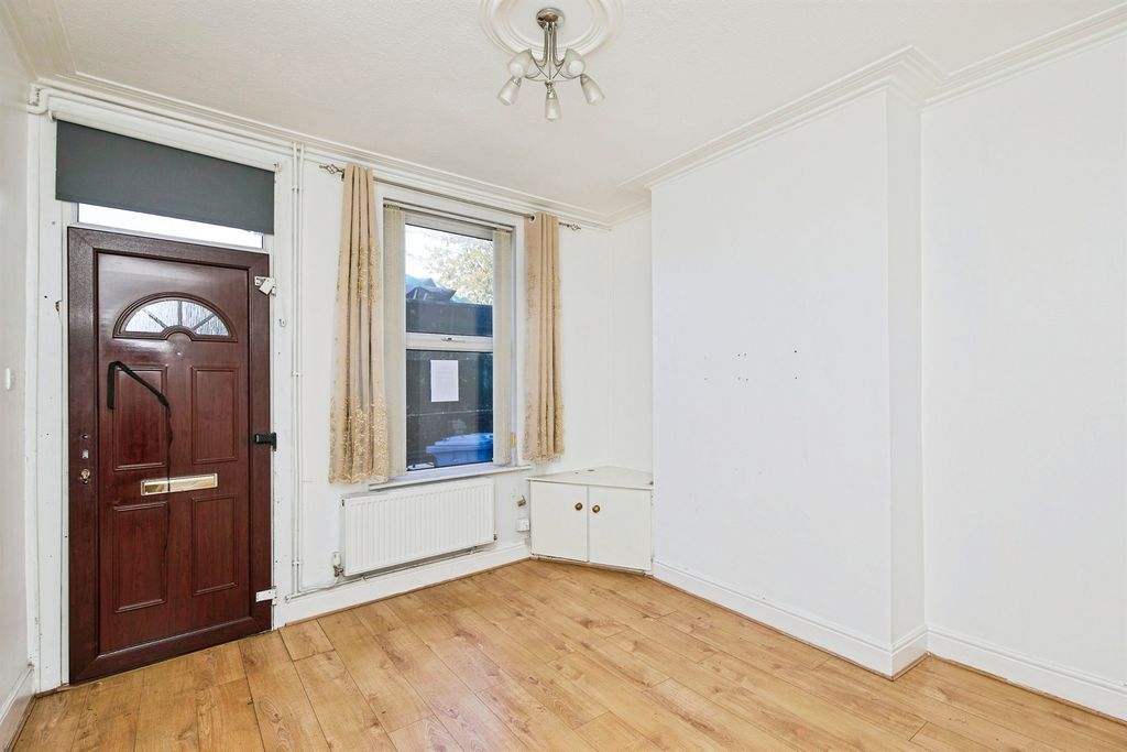 Property photo 2 of 16