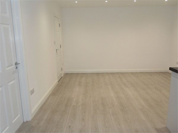 Property photo 2 of 7 Gallery