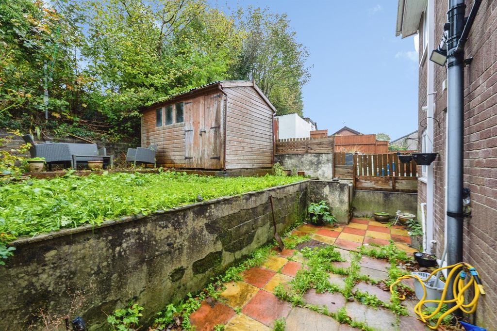 Property photo 3 of 21