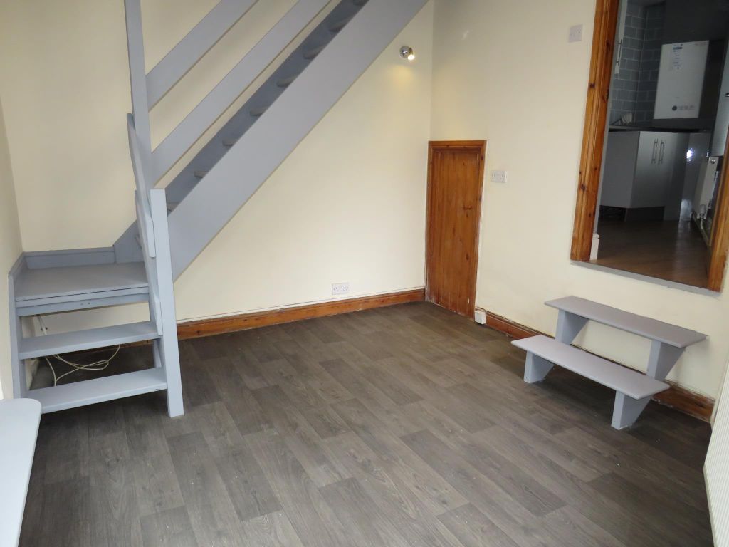Property photo 3 of 6 Image