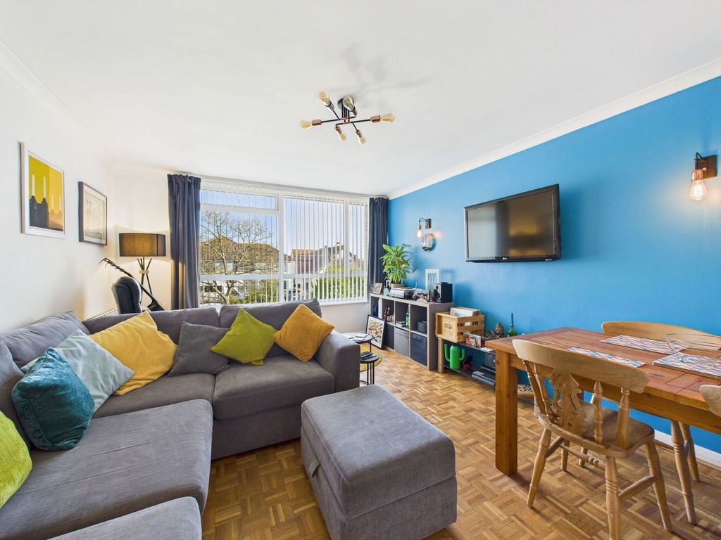 Property photo 2 of 11