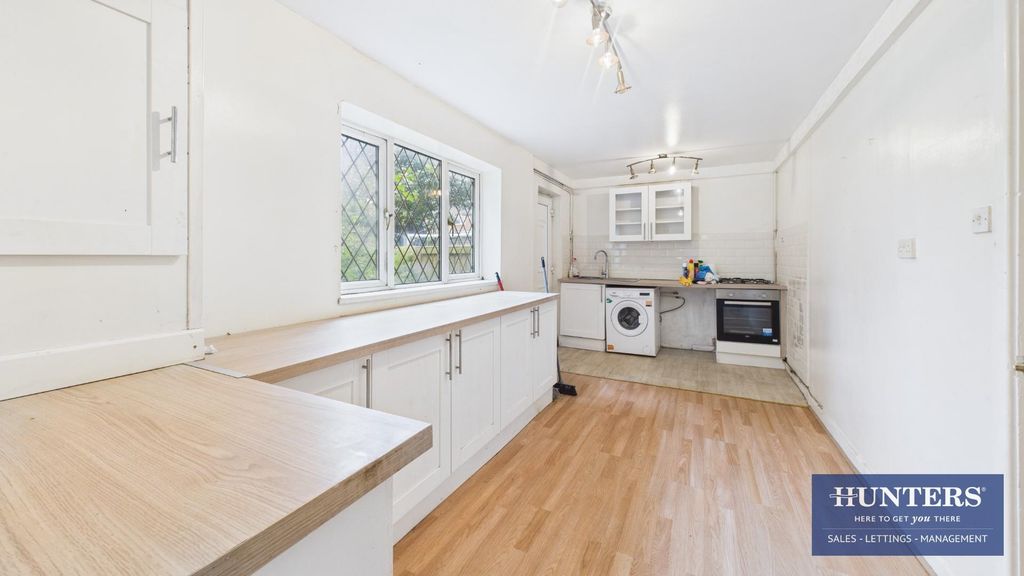 Property photo 3 of 17 Kitchen/Utility Room