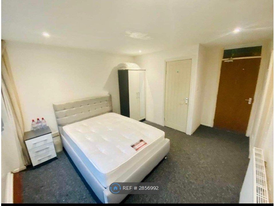 Property photo 1 of 3