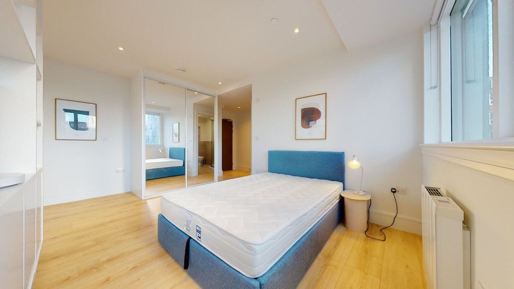 Property photo 2 of 12 Bedroom