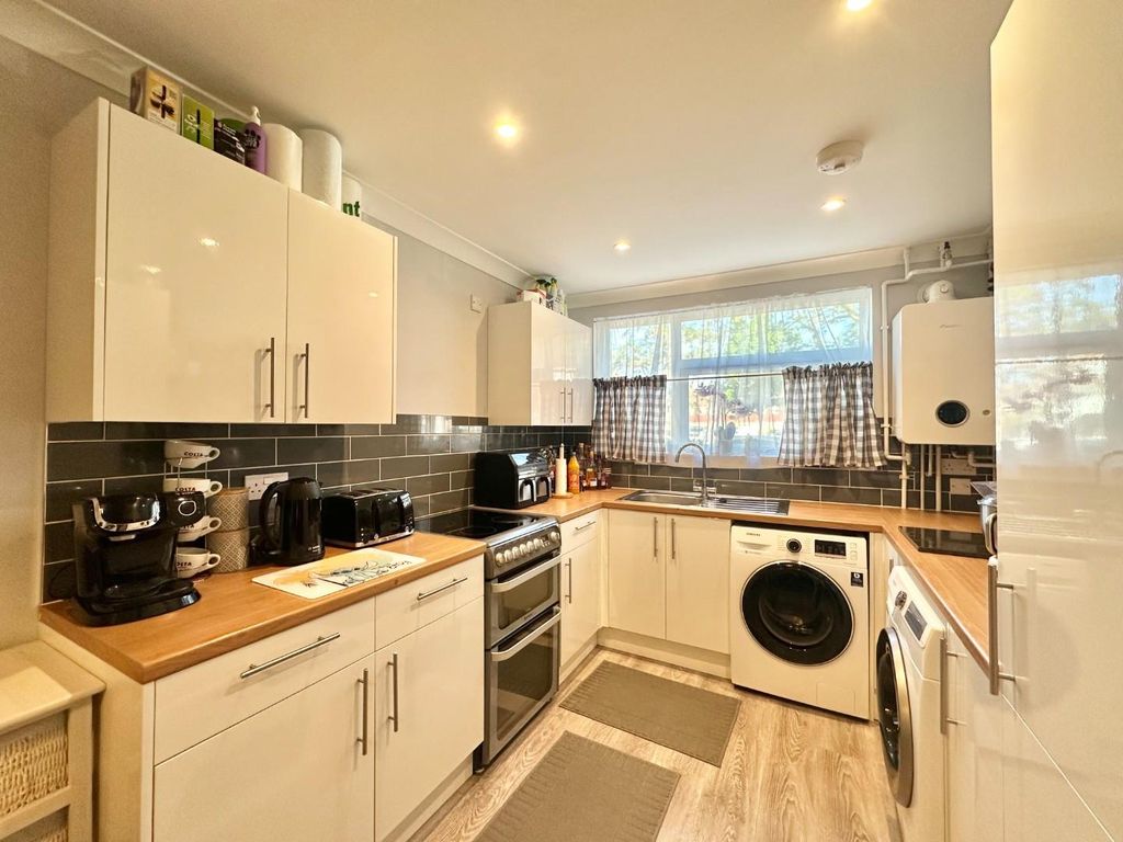 Property photo 2 of 13 Img_2997.Jpg