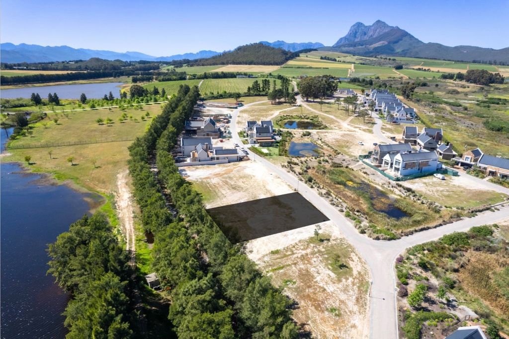 Property photo 1 of 10 St1692800