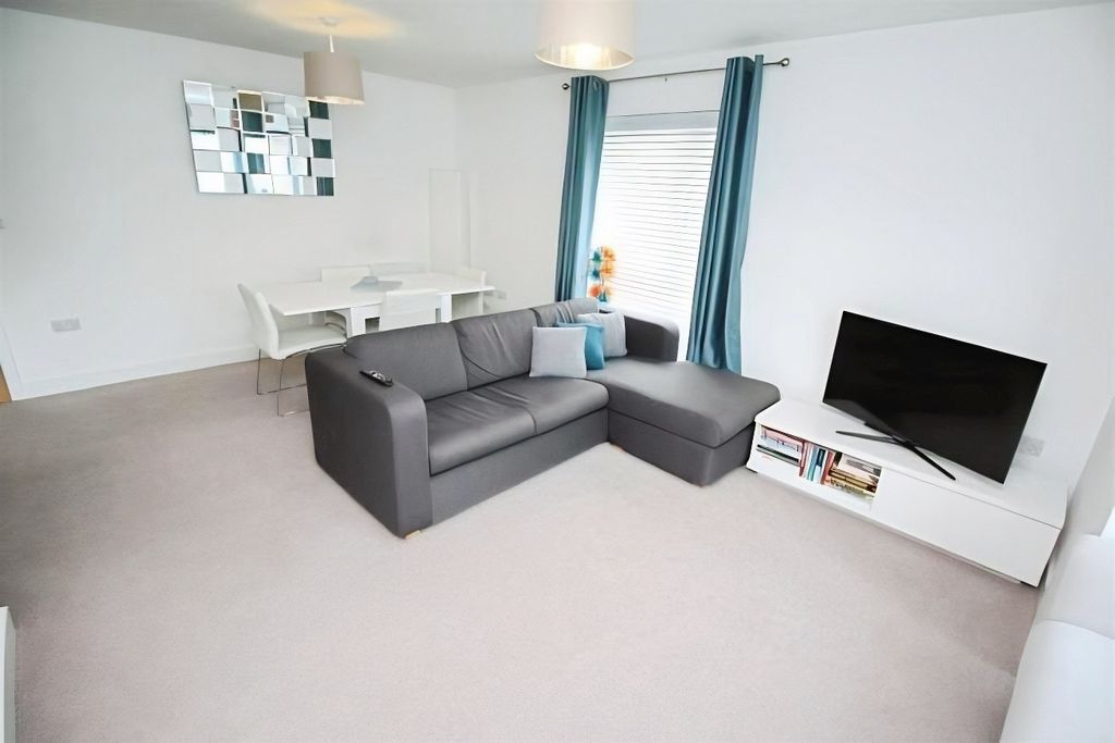 Property photo 3 of 11 Photo #3