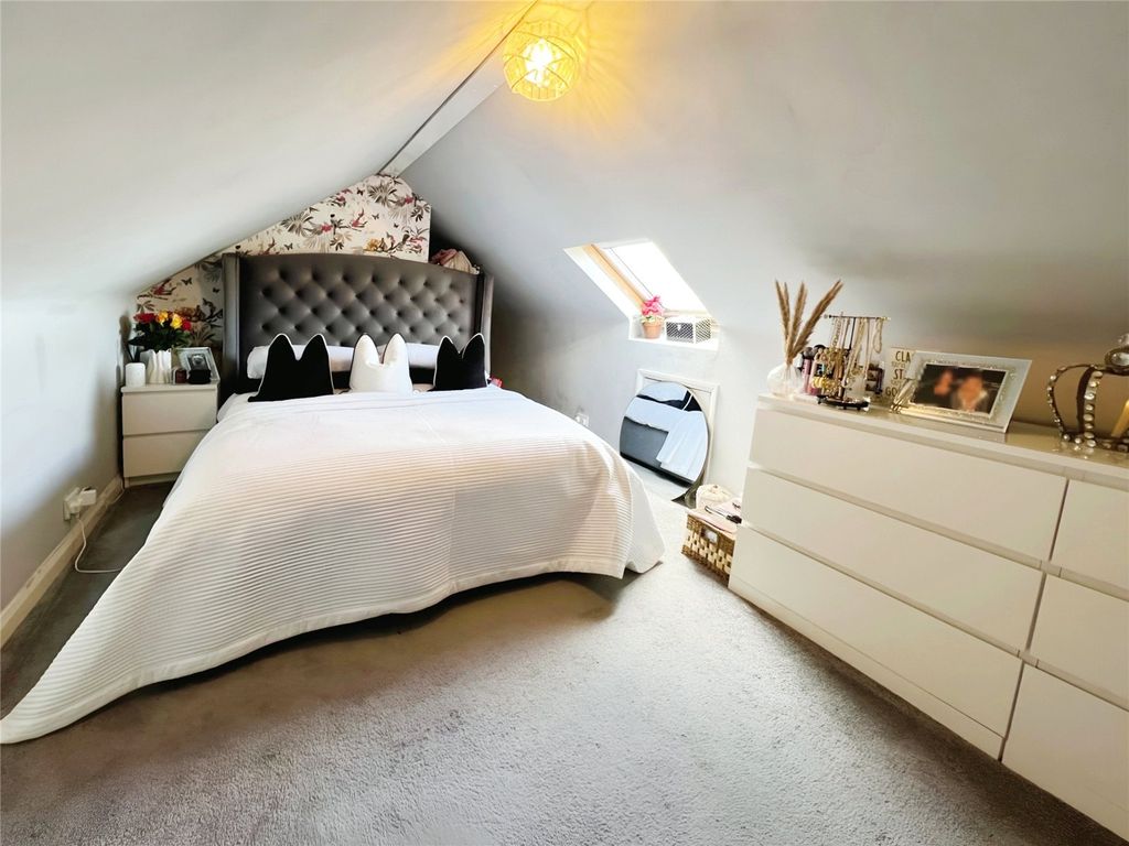 Property photo 3 of 6 Your Move Swanley