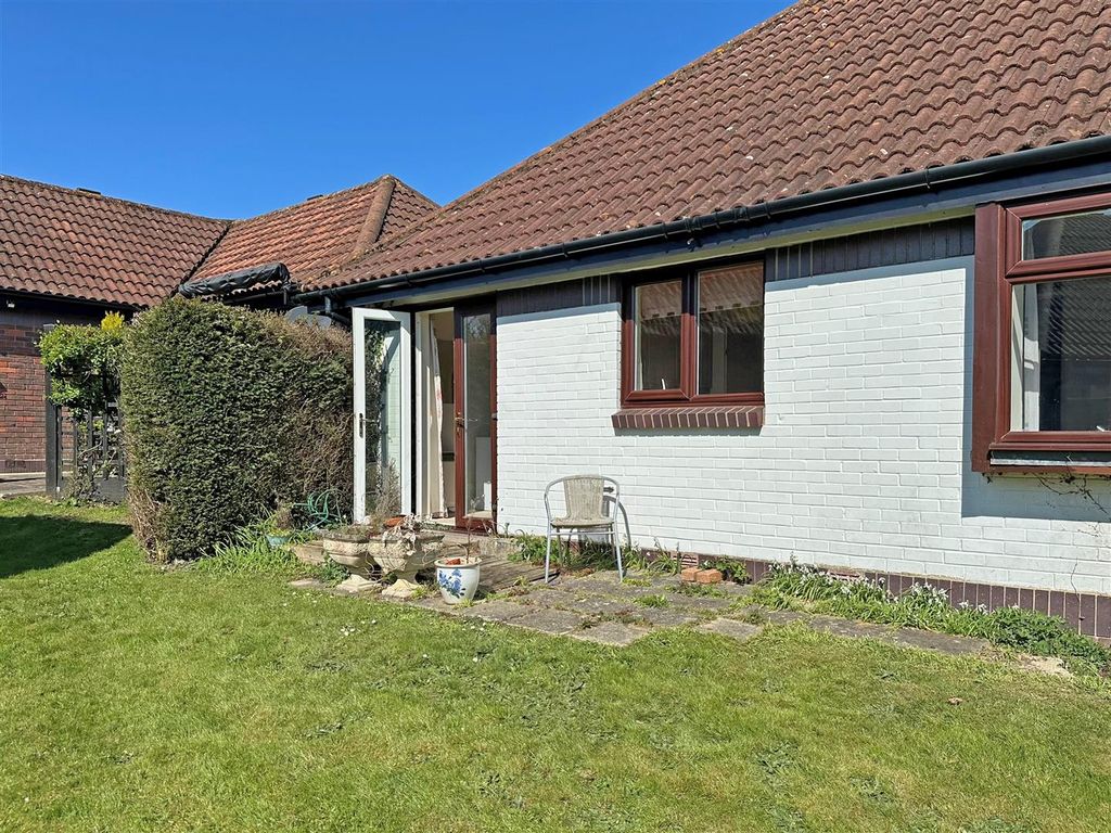 Property photo 2 of 13