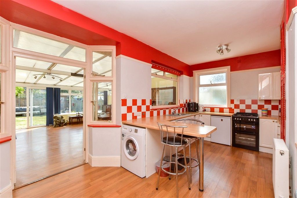 Property photo 1 of 20 Kitchen