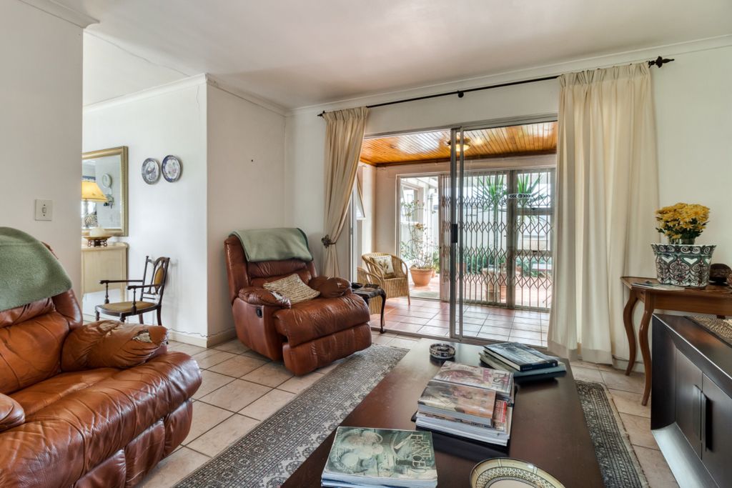 Property photo 3 of 12 Sw1711123