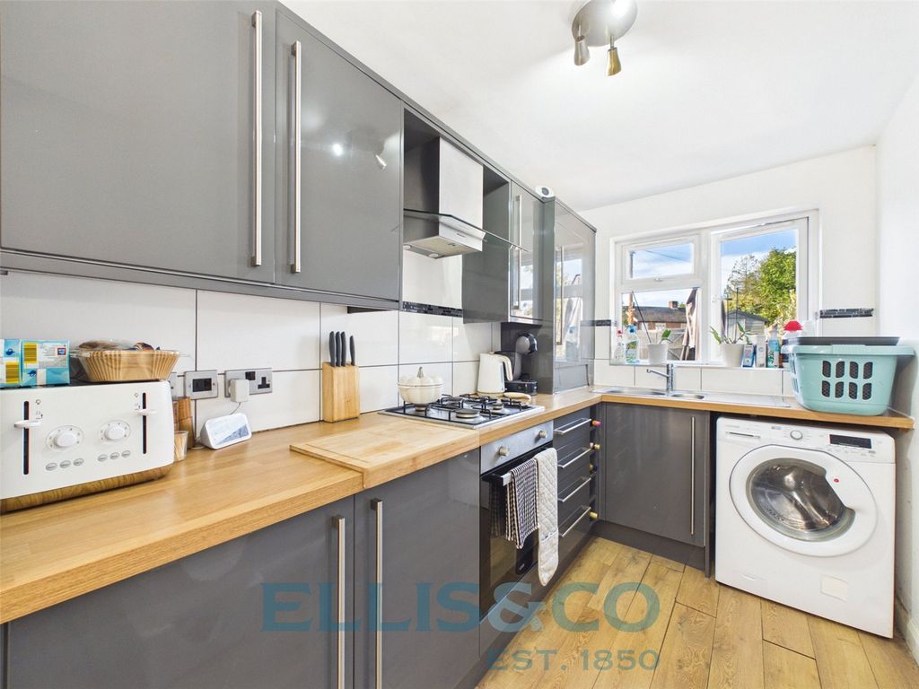 Property photo 3 of 14 Picture No. 22