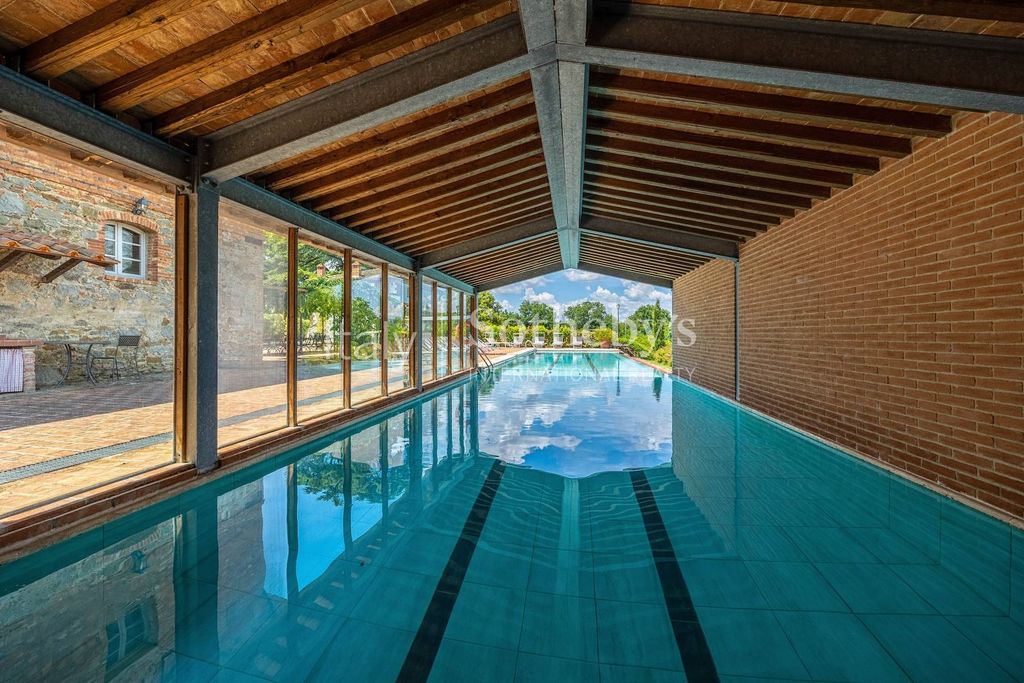 Property photo 3 of 25