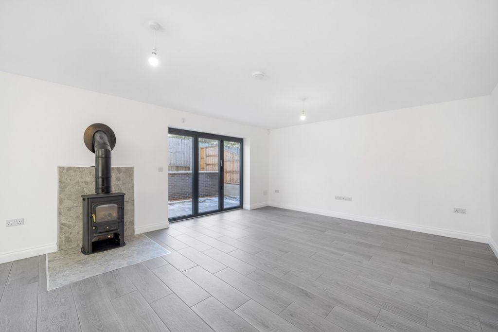 Property photo 2 of 18 Plot 4, Fairview Close (Grantham)-8
